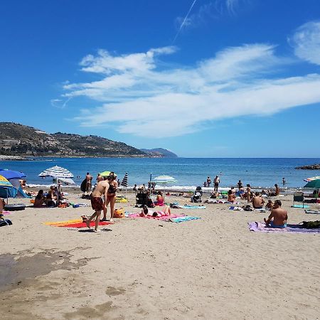 Appartamento La Casa Di Anselmo San Lorenzo al Mare Esterno foto